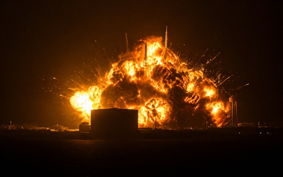 Dramatic New Glenn rocket blast during pre-launch testing