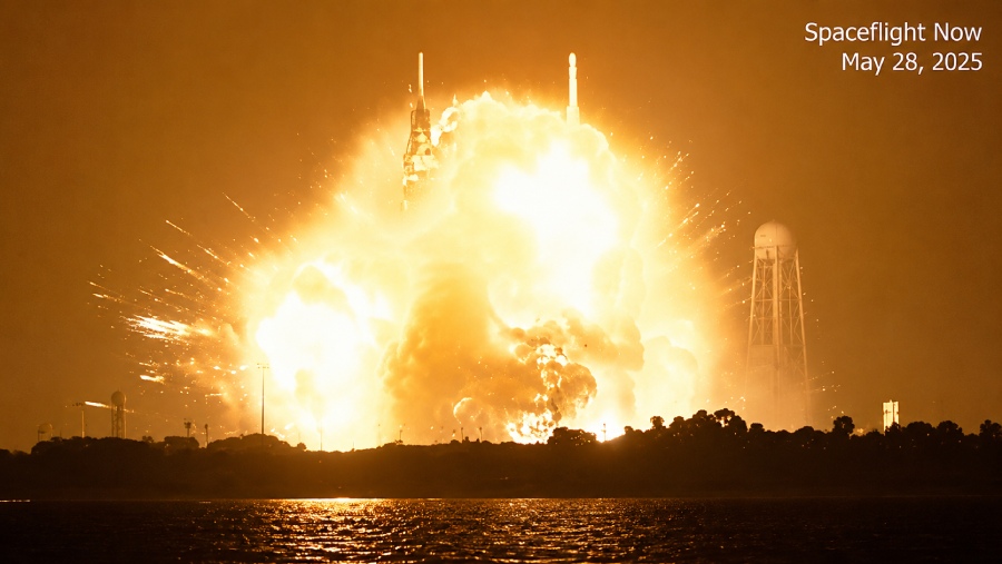 New Glenn rocket explosion captured during Blue Origin testing operations